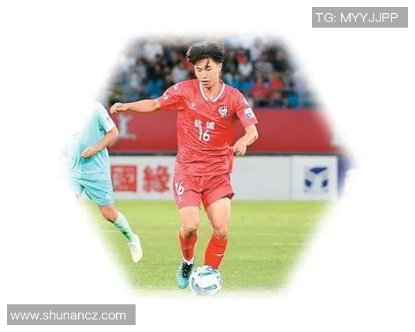 中国足球海外球员崛起：探索在外踢球的中国足球明星与他们的成功之路