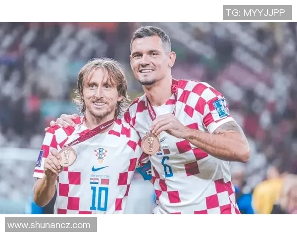 欧洲白人足球巨星辉煌历程与绿茵传奇故事