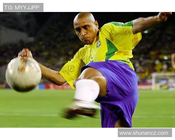 沃尔特足球球星传奇生涯回顾：从青涩少年到世界级巨星的荣耀与挑战