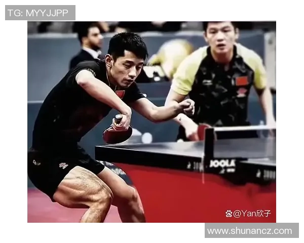 球星跨界挑战乒乓足球 展现惊人反应与球技的精彩对决