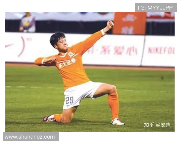 超燃足球球星逆天表现点燃赛场激情掀起全球热血狂潮